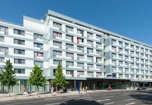 Book Video Conference Rooms in LINZ